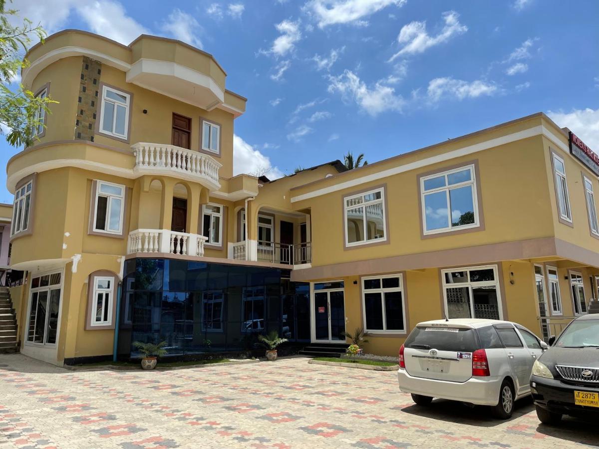 Moments Park Motel Dar es Salaam Exterior foto